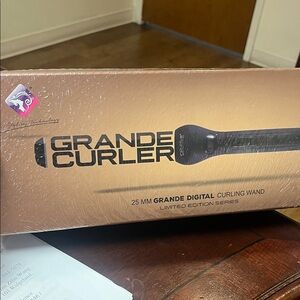 Grane Digital Curling Wand - Elegant Black Finish